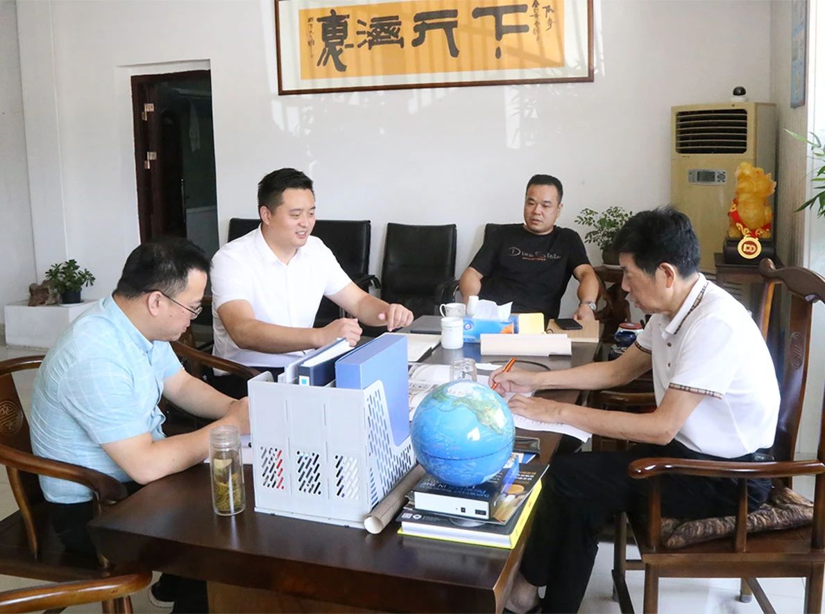 Xu Yang, Deputy Director of the Investment Promotion Bureau of Jiangsu Siyang Economic Development Zone, visited Zhejiang Meige Machinery for research and inspection